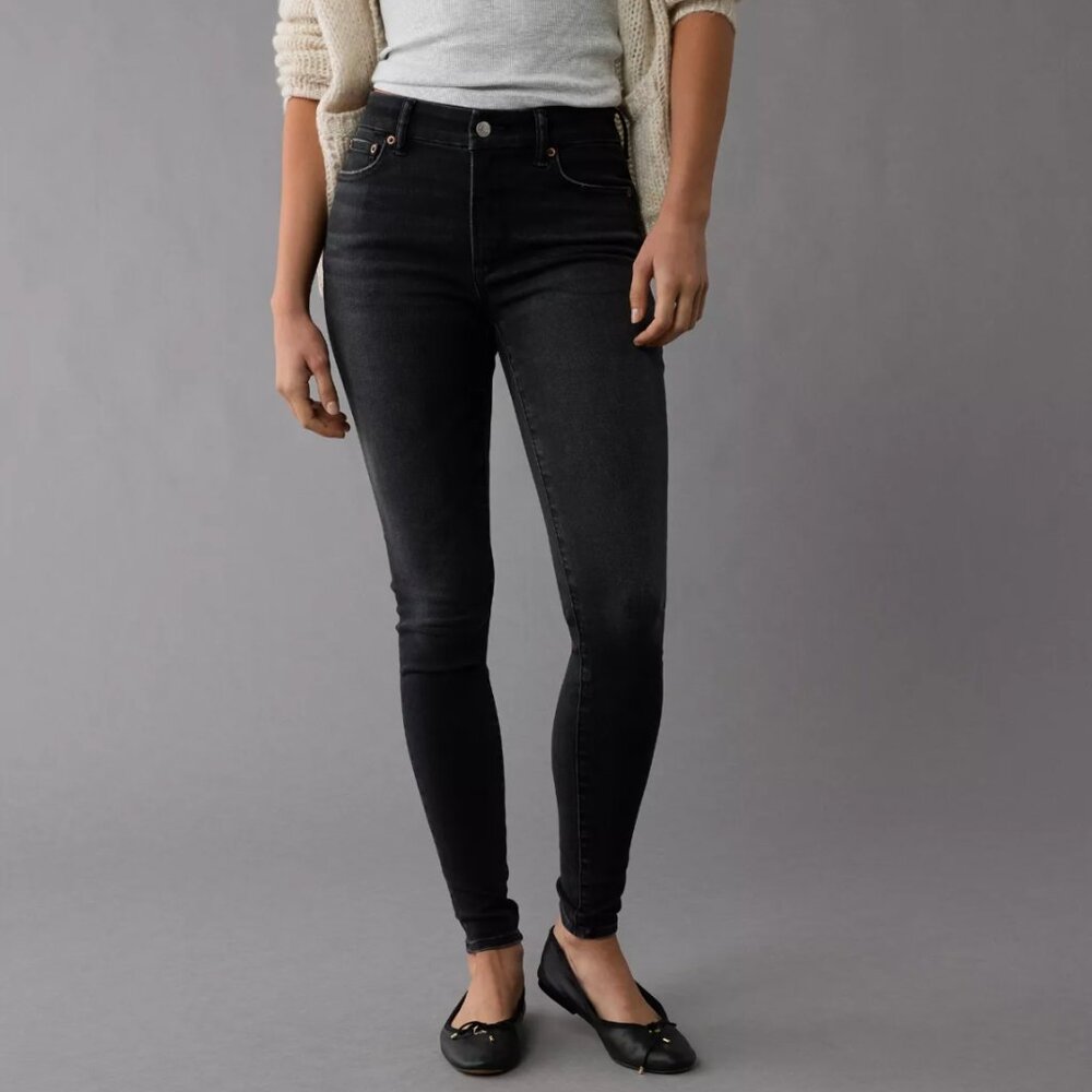 American Eagle High Waisted Jeans
